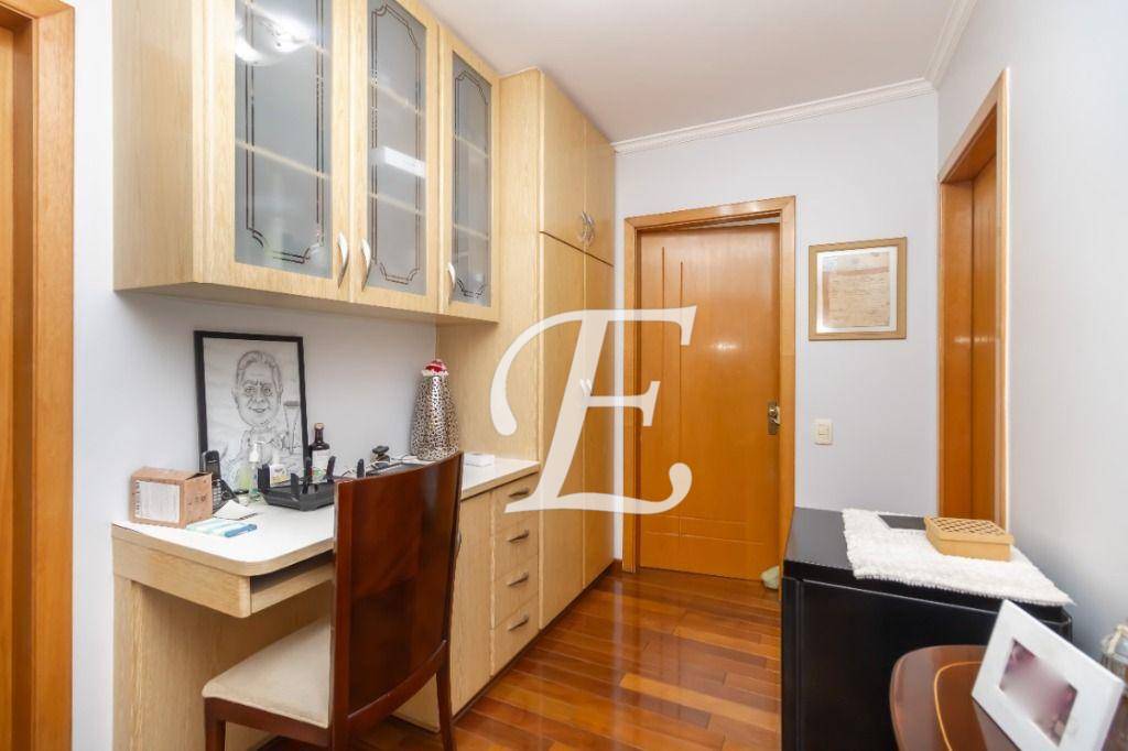 Apartamento à venda com 3 quartos, 142m² - Foto 16