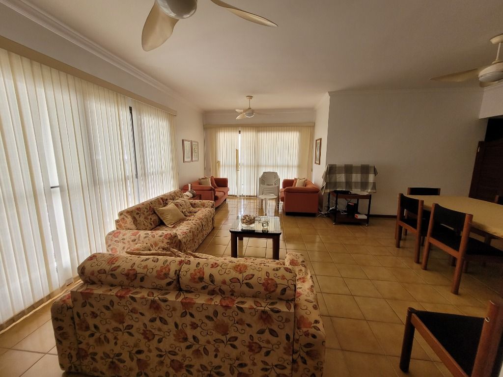 Apartamento à venda com 3 quartos, 140m² - Foto 1