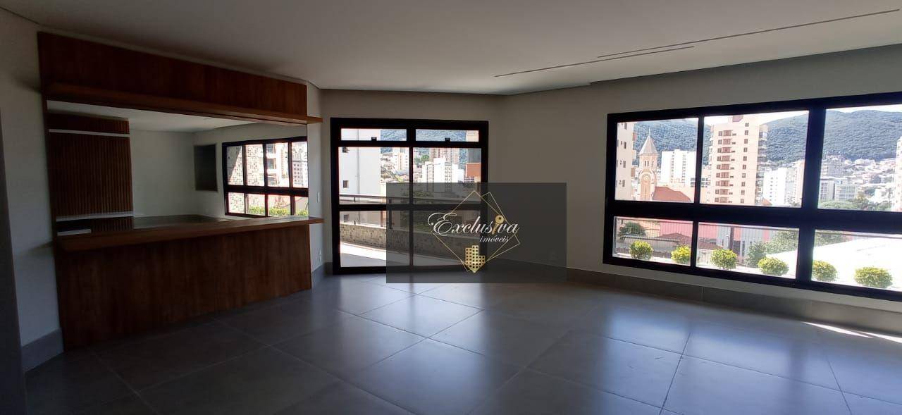 Apartamento à venda com 3 quartos, 185m² - Foto 2