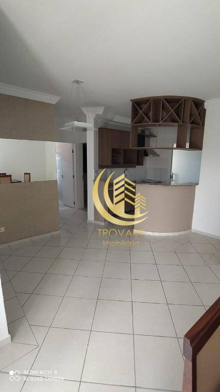 Apartamento à venda com 3 quartos, 75m² - Foto 2