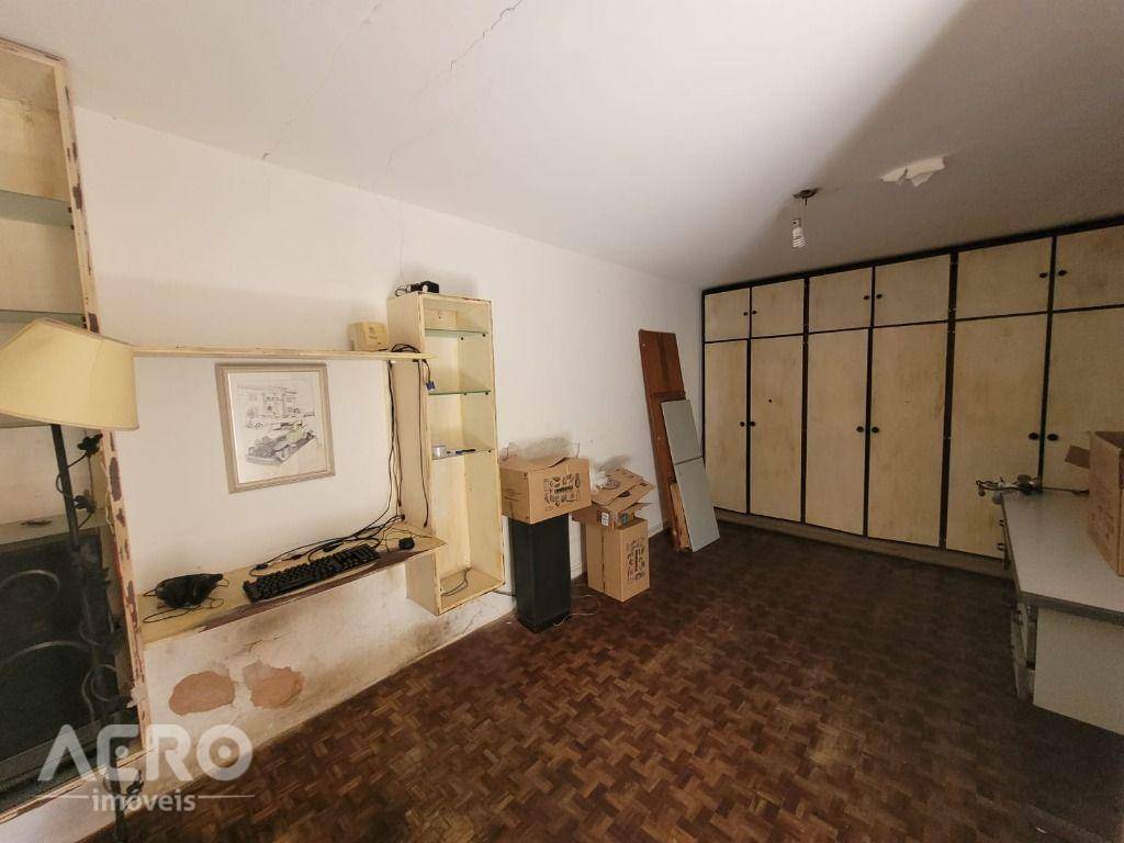 Casa à venda com 3 quartos, 208m² - Foto 21