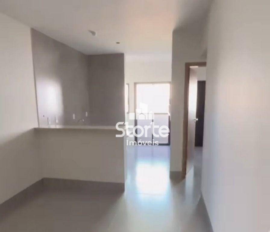 Apartamento à venda com 2 quartos, 49m² - Foto 3