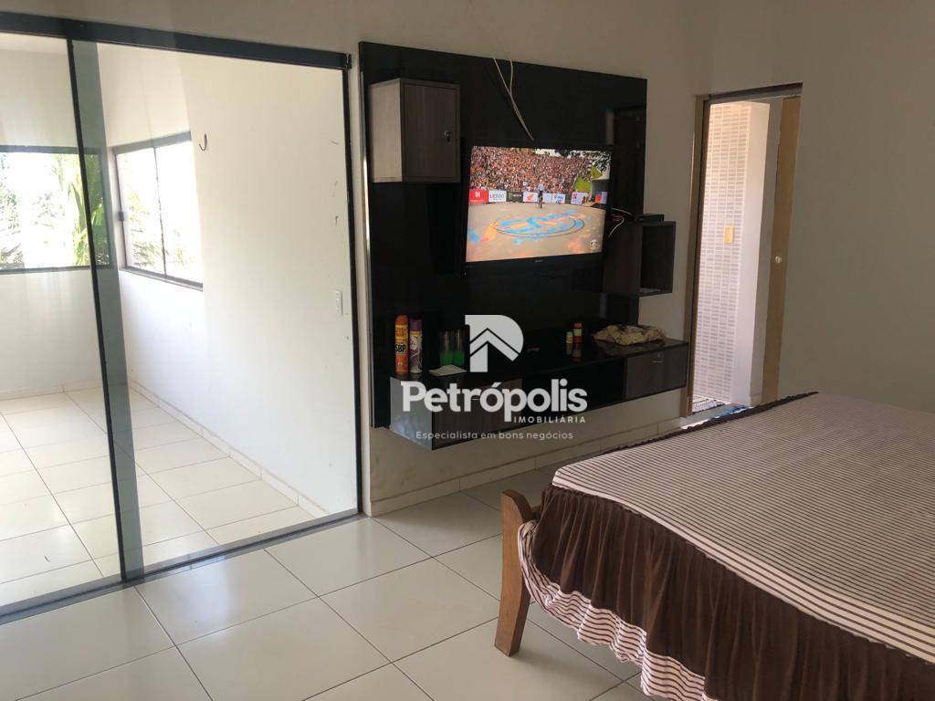 Sobrado à venda com 3 quartos, 260m² - Foto 1