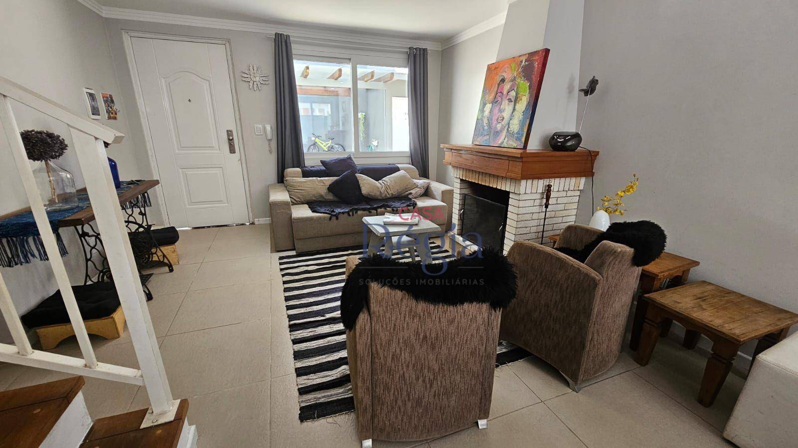 Casa de Condomínio para alugar com 4 quartos, 114m² - Foto 2