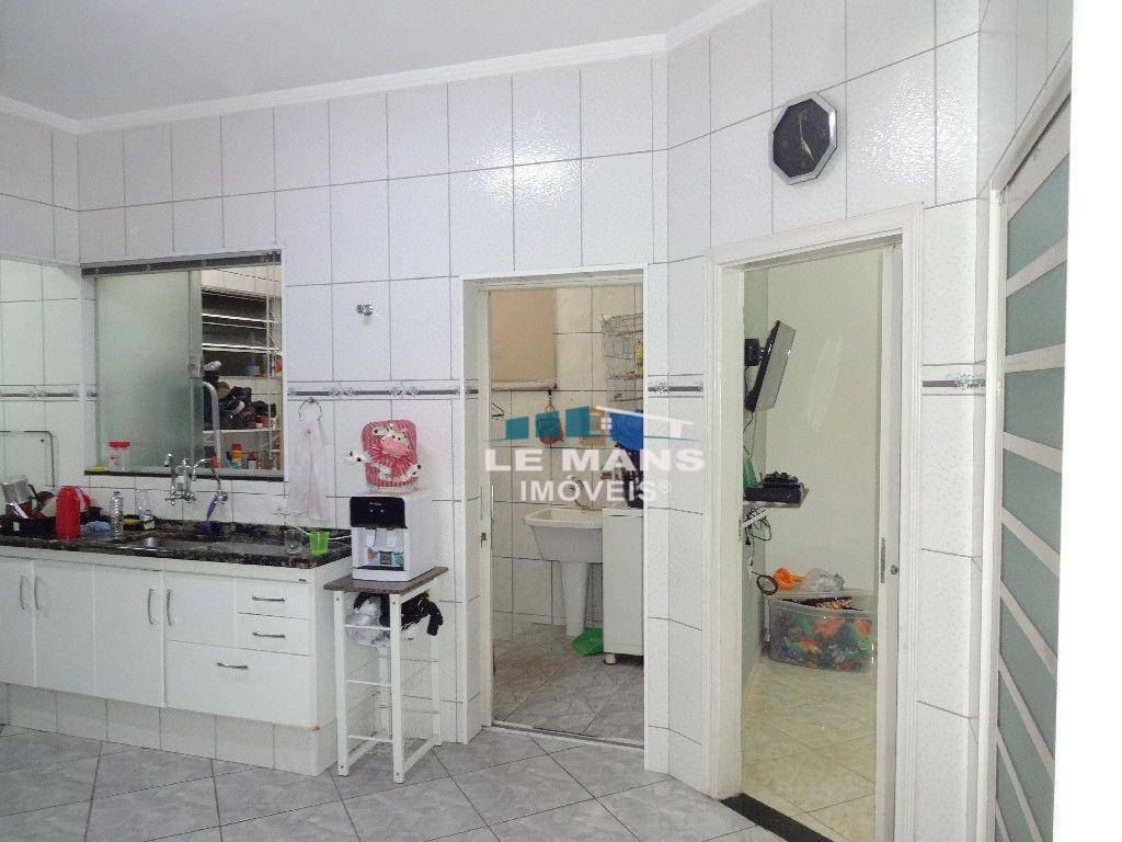 Casa à venda com 2 quartos, 134m² - Foto 13