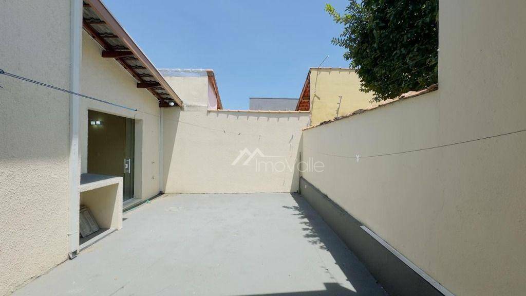 Casa à venda com 4 quartos, 248m² - Foto 12