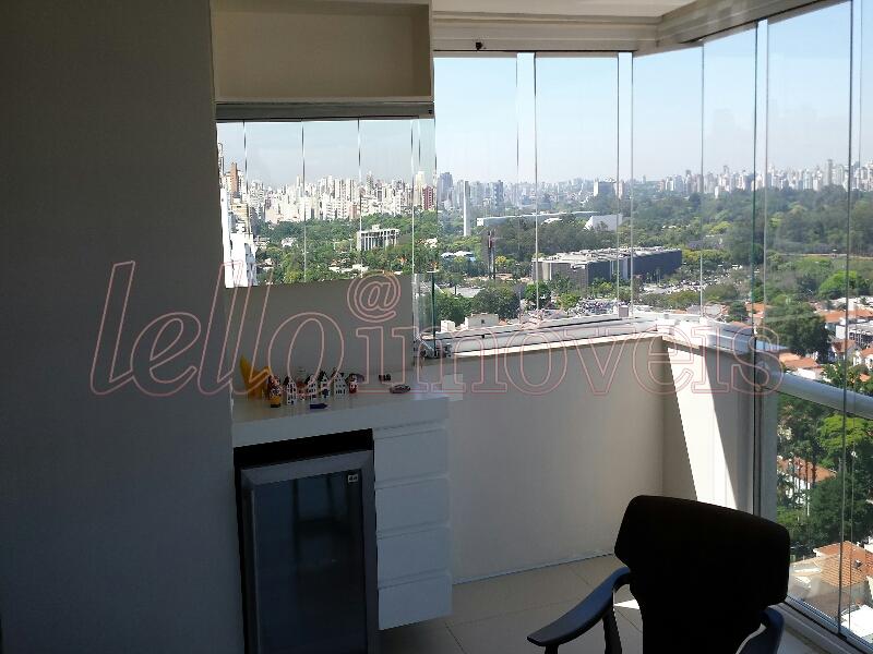 Apartamento para alugar com 3 quartos, 190m² - Foto 11