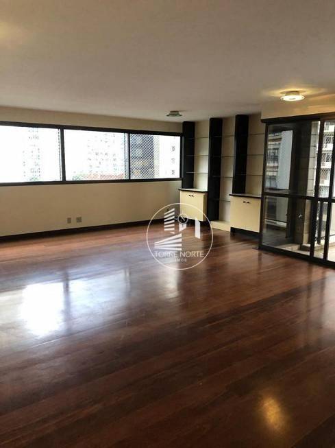 Apartamento para alugar com 4 quartos, 260m² - Foto 5