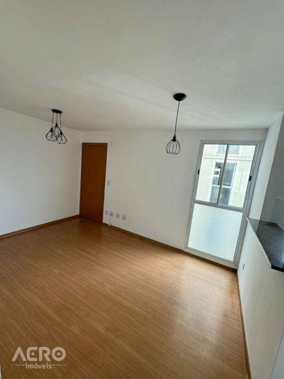 Apartamento à venda com 2 quartos, 42m² - Foto 4