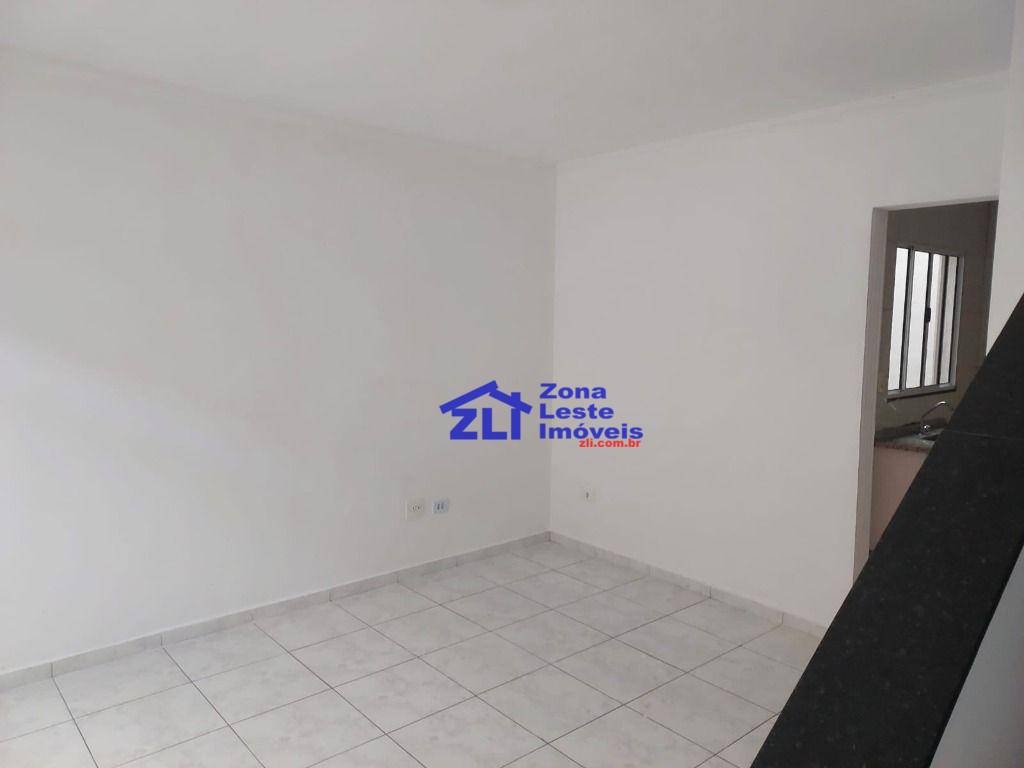 Sobrado para alugar com 2 quartos, 65m² - Foto 4