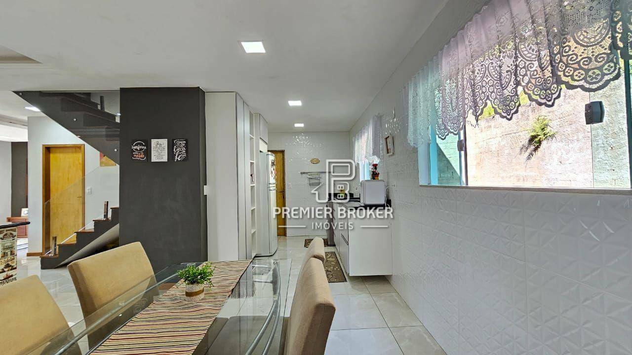 Casa de Condomínio para alugar com 3 quartos, 180m² - Foto 8