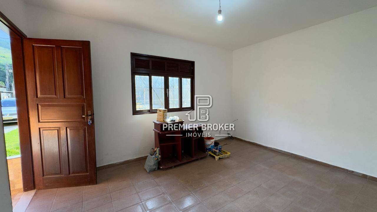 Casa à venda com 2 quartos, 110m² - Foto 3