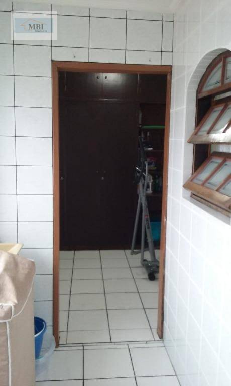 Apartamento à venda com 2 quartos, 70m² - Foto 7