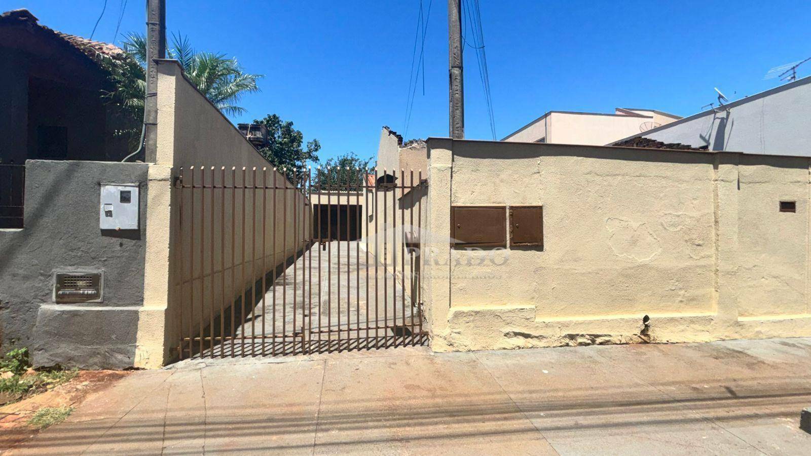 Casa, 1 quarto, 85 m² - Foto 1