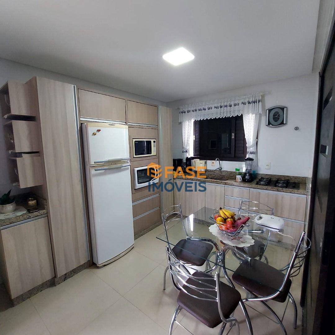 Casa à venda com 2 quartos, 200m² - Foto 5