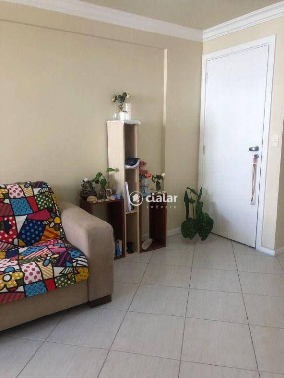 Apartamento à venda com 2 quartos, 62m² - Foto 8