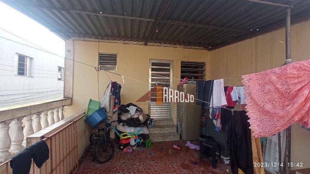 Sobrado à venda com 2 quartos, 185m² - Foto 6