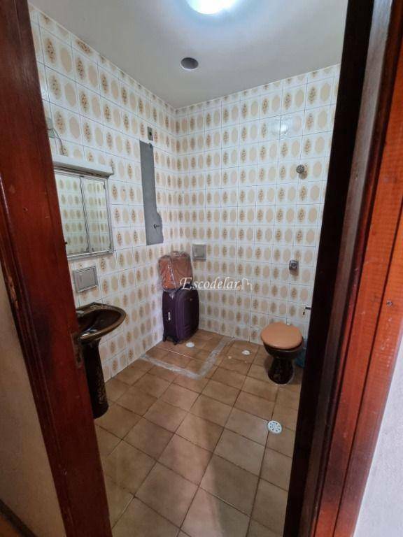 Sobrado à venda com 3 quartos, 300m² - Foto 17