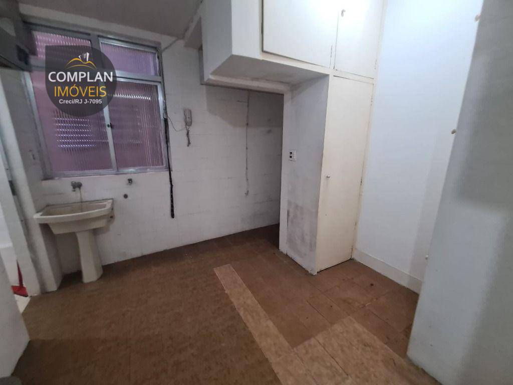 Apartamento à venda com 2 quartos, 67m² - Foto 17