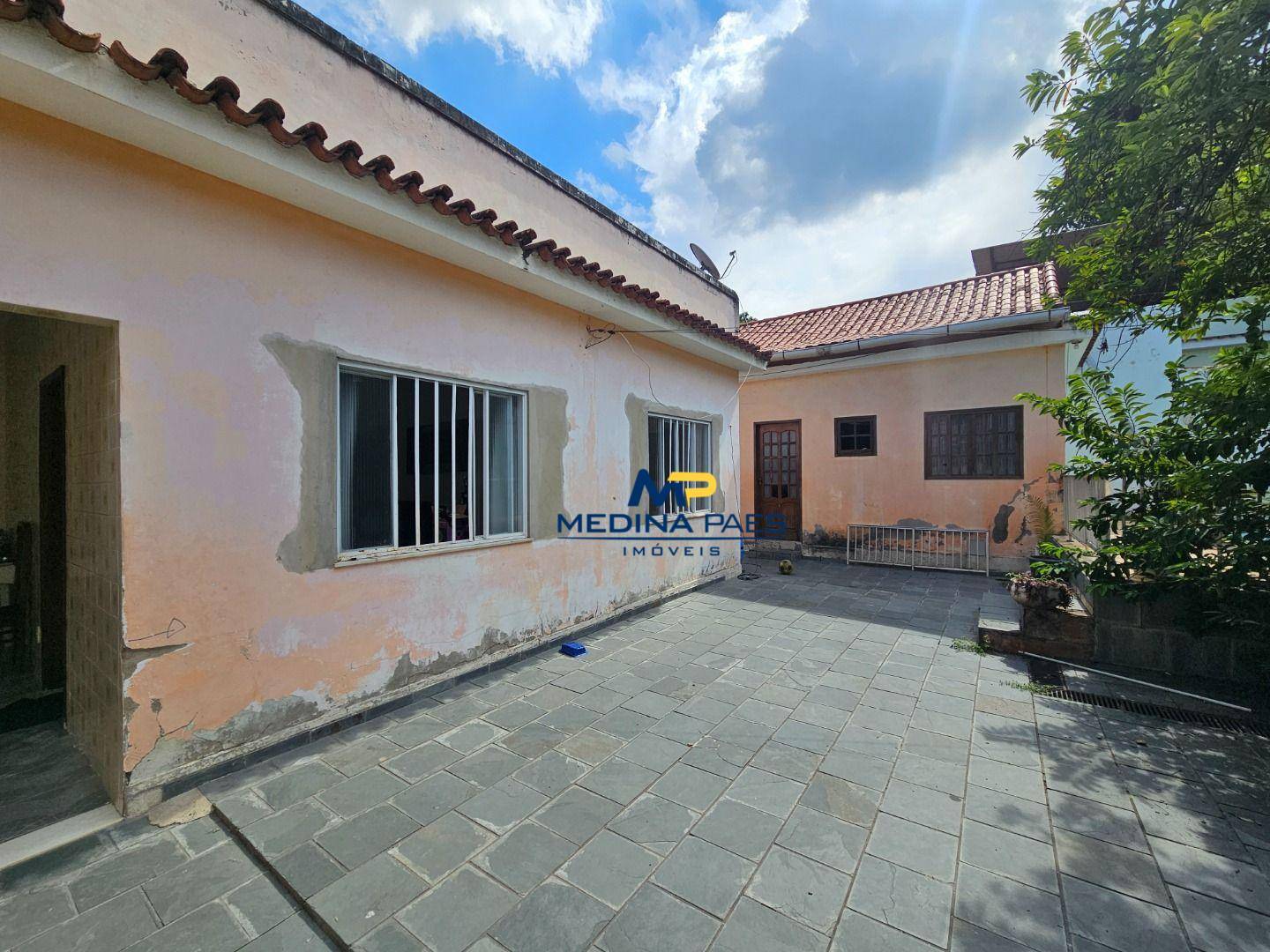 Casa à venda com 3 quartos, 195m² - Foto 3