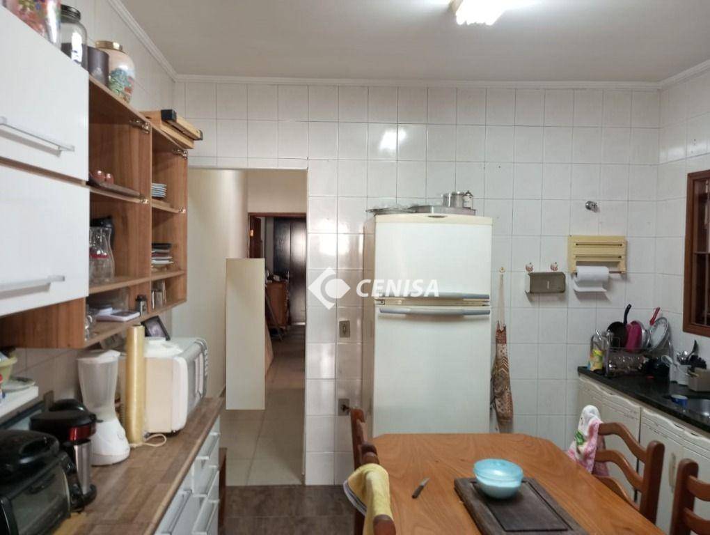 Casa à venda com 4 quartos, 170m² - Foto 12