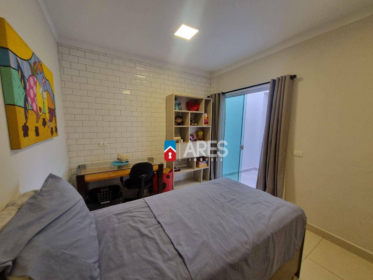 Casa à venda com 3 quartos, 207m² - Foto 11