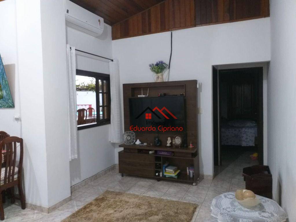 Casa à venda com 2 quartos, 200m² - Foto 14