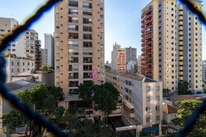 Apartamento à venda com 3 quartos, 97m² - Foto 13