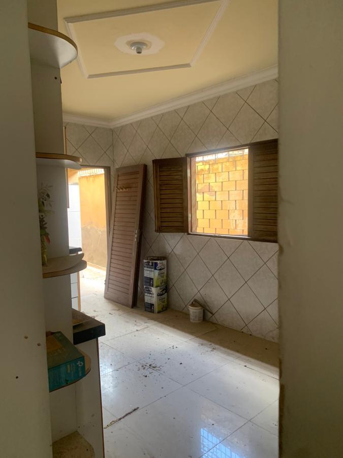 Casa à venda com 6 quartos, 300m² - Foto 9