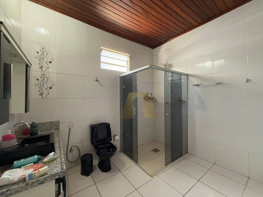 Casa para alugar com 3 quartos, 195m² - Foto 14