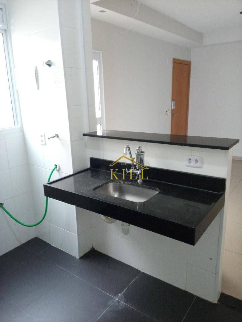 Apartamento à venda com 2 quartos, 41m² - Foto 12