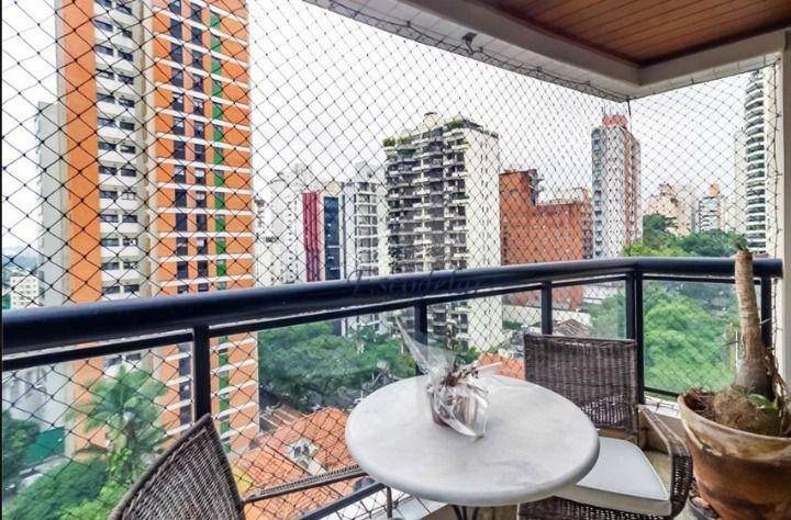 Apartamento para alugar com 3 quartos, 150m² - Foto 3