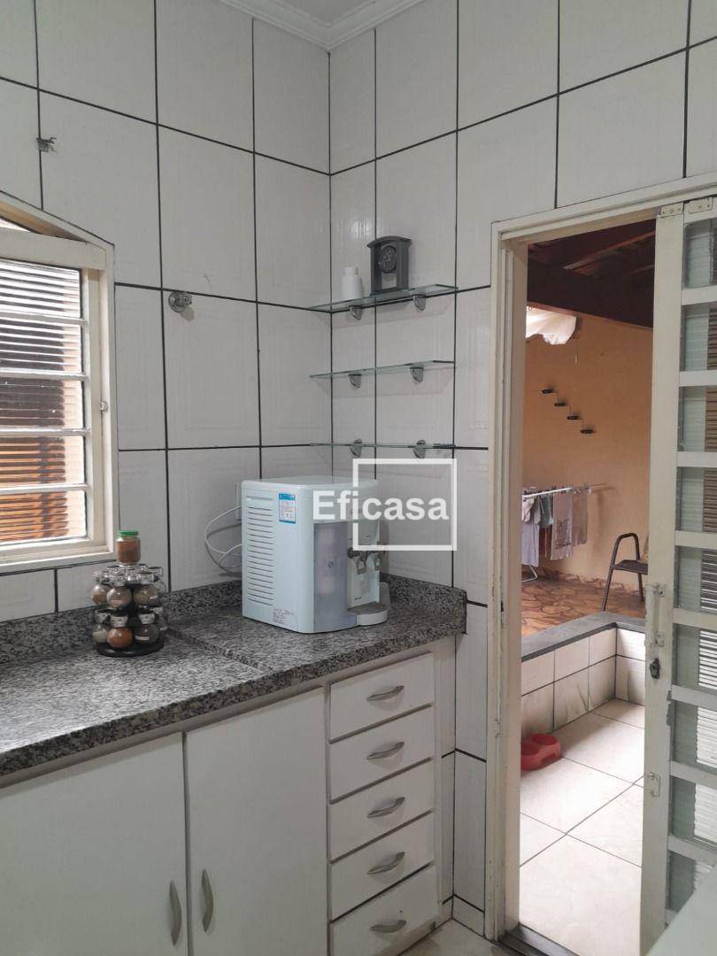 Casa à venda com 2 quartos, 151m² - Foto 18