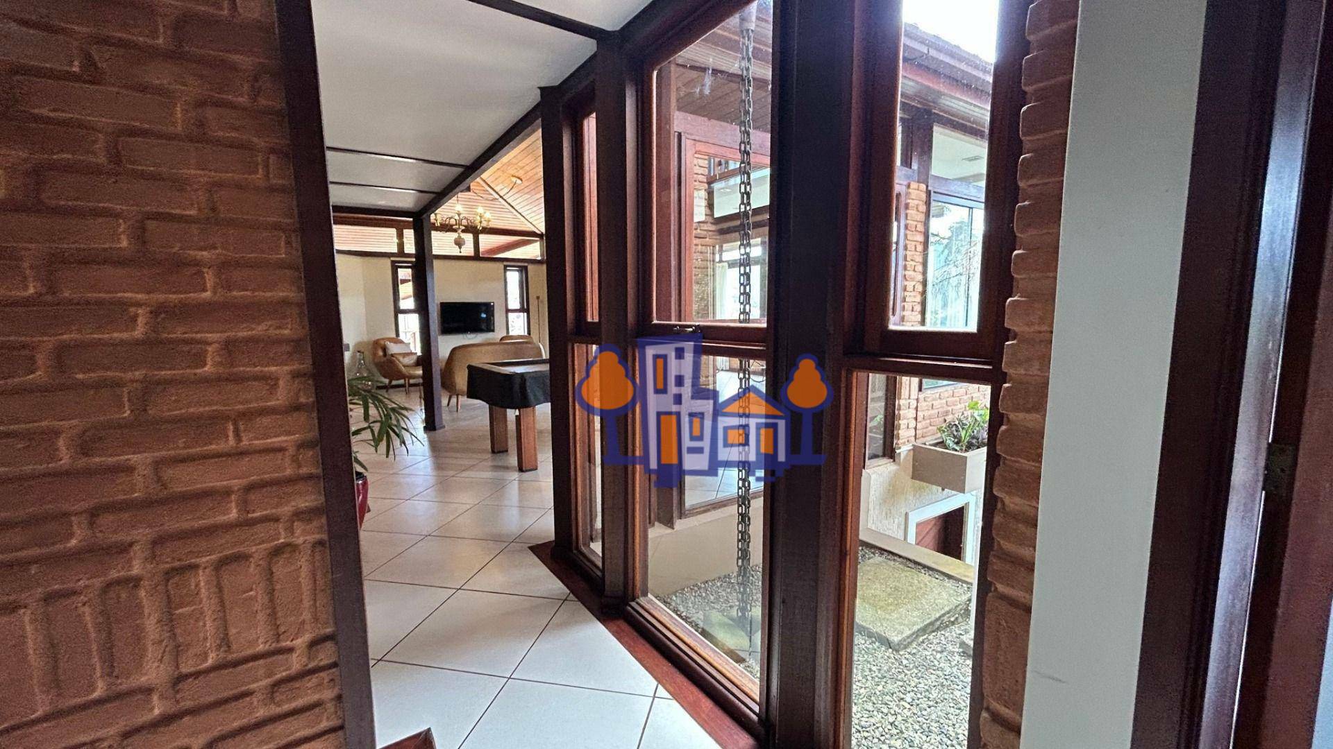 Casa de Condomínio à venda com 3 quartos, 207m² - Foto 11