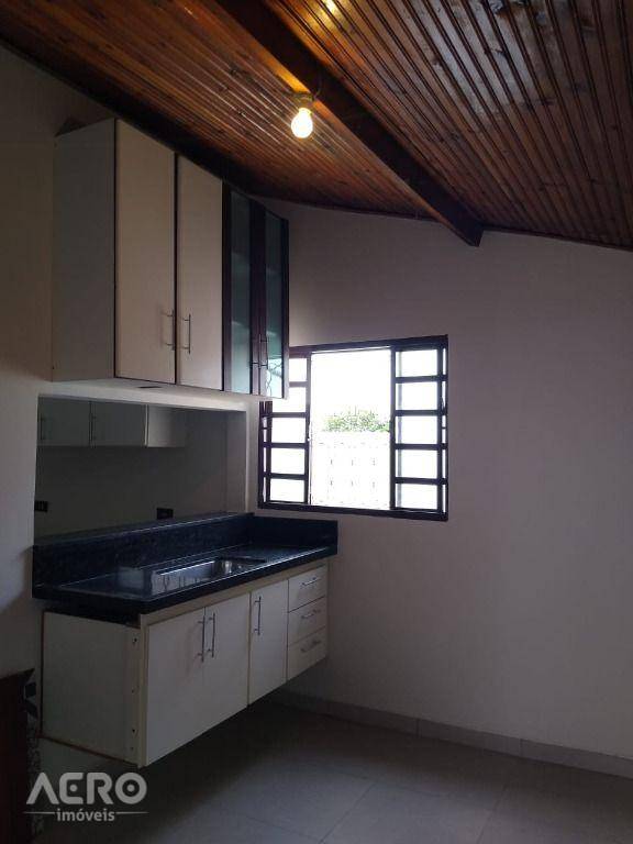 Casa à venda com 3 quartos, 104m² - Foto 12