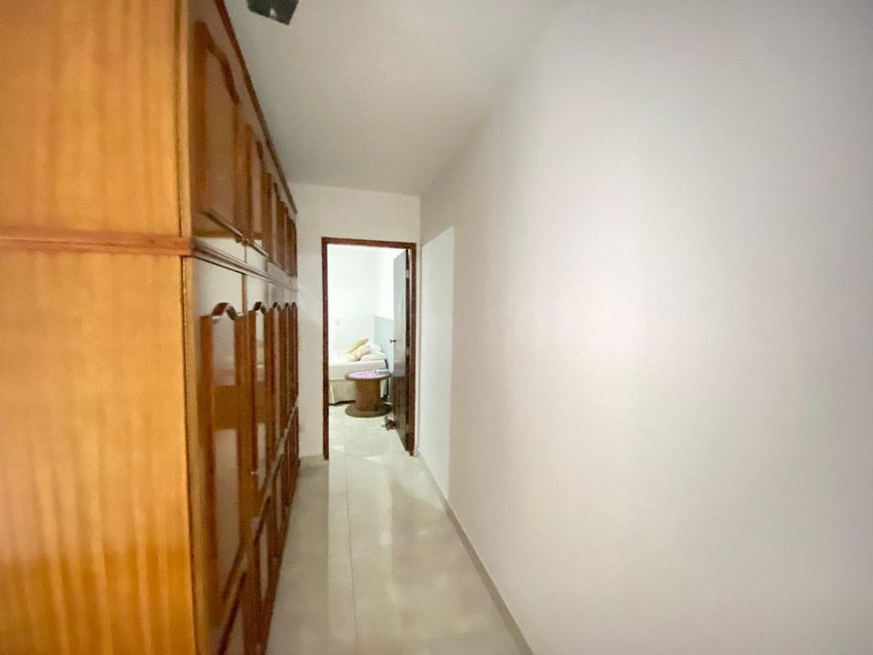 Casa à venda com 3 quartos, 228m² - Foto 14