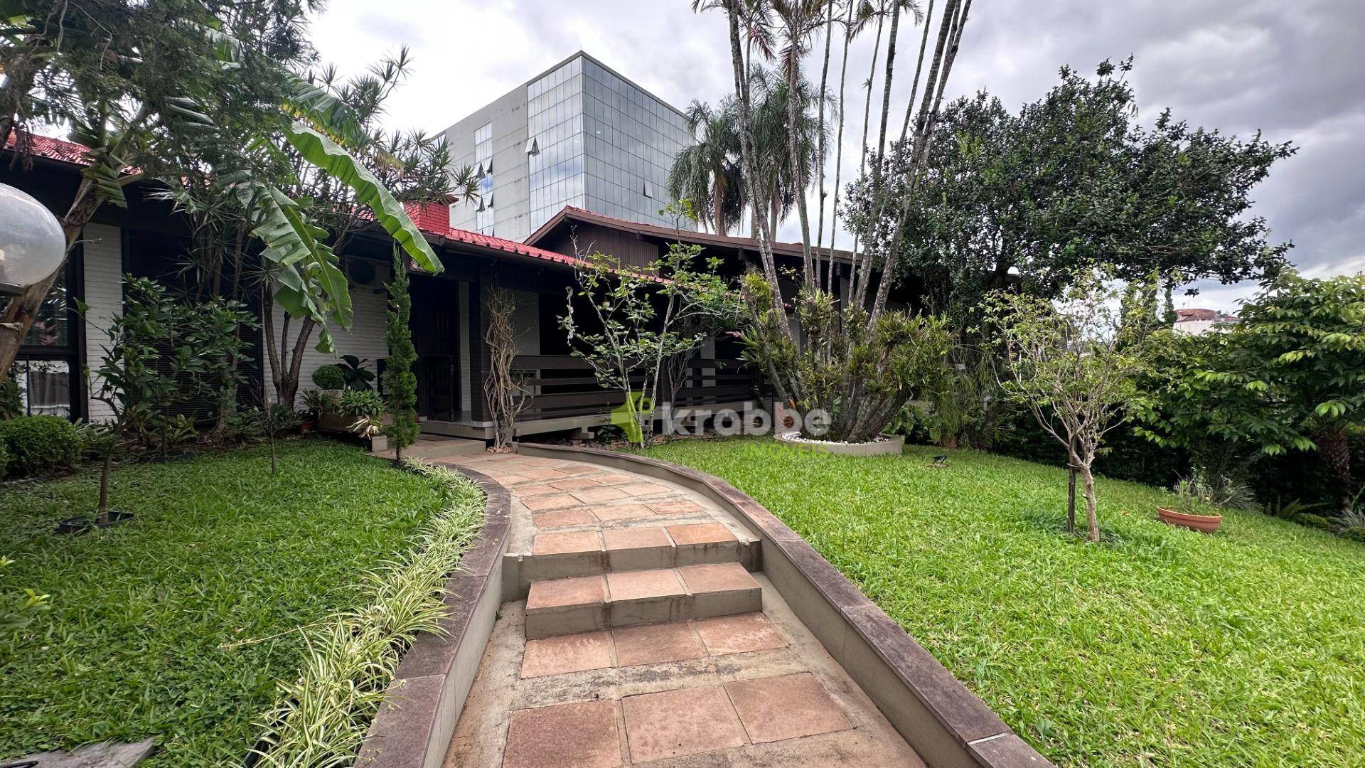 Casa, 5 quartos, 400 m² - Foto 1