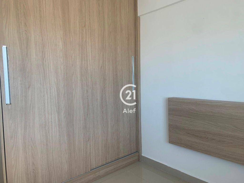 Apartamento para alugar com 2 quartos, 150m² - Foto 13