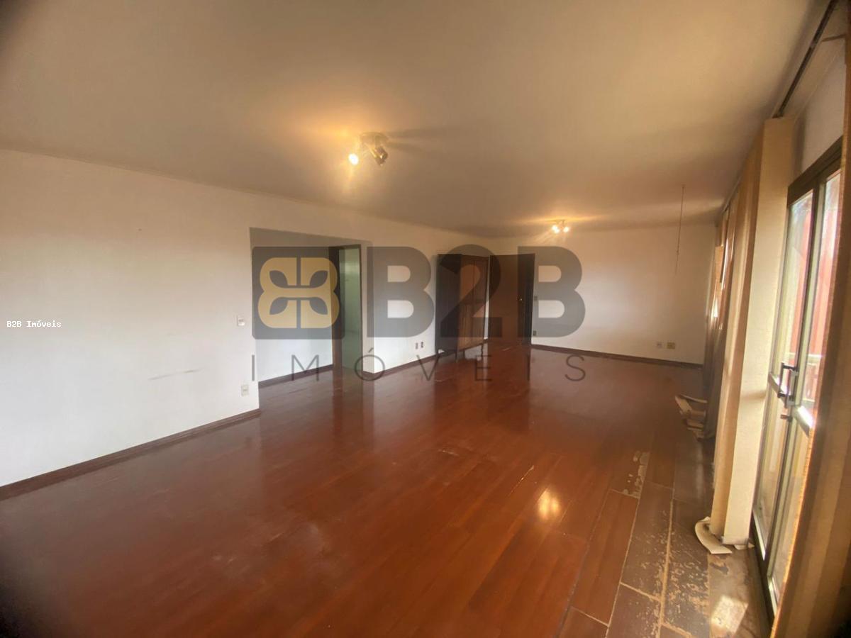 Apartamento à venda com 3 quartos, 140m² - Foto 3