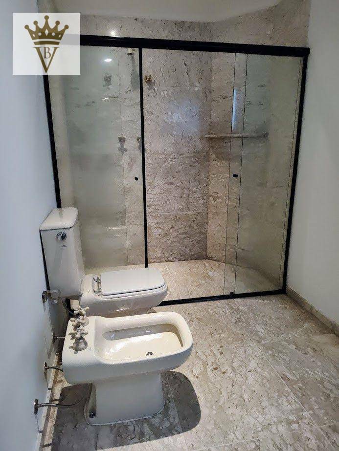 Apartamento para alugar com 3 quartos, 140m² - Foto 29