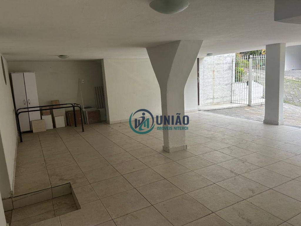 Casa de Condomínio à venda com 4 quartos, 200m² - Foto 40