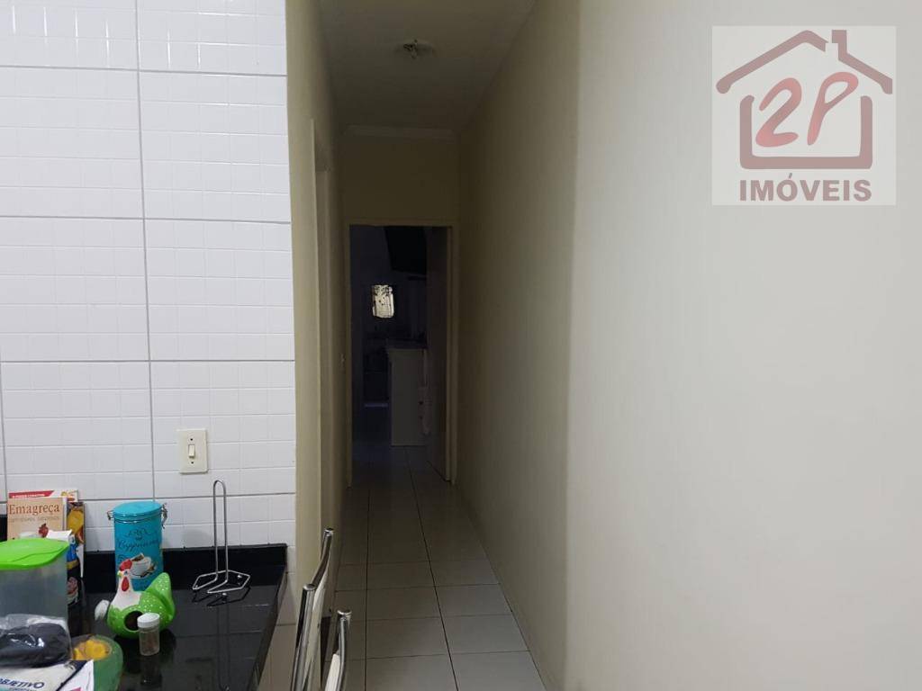 Casa à venda com 2 quartos, 100m² - Foto 4