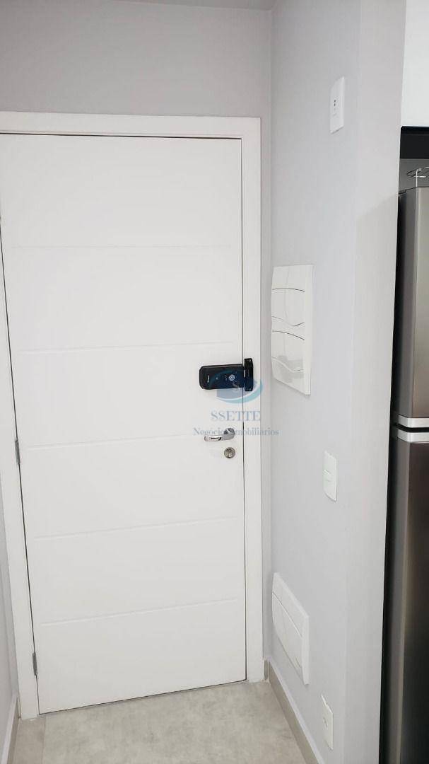 Apartamento à venda com 2 quartos, 63m² - Foto 2