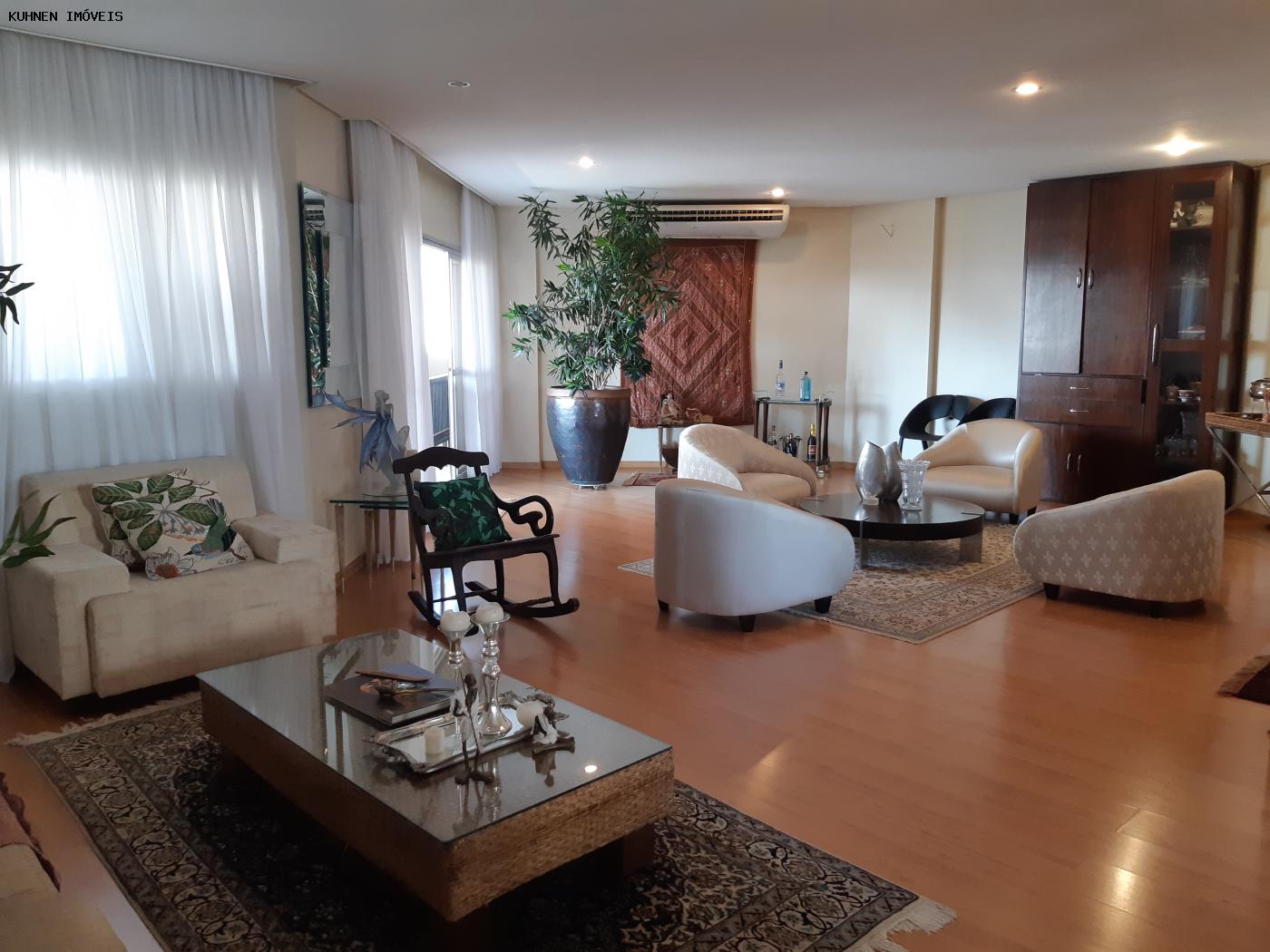 Apartamento à venda com 3 quartos, 260m² - Foto 8