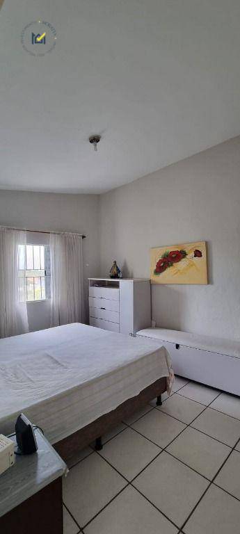 Casa à venda com 4 quartos, 200m² - Foto 8