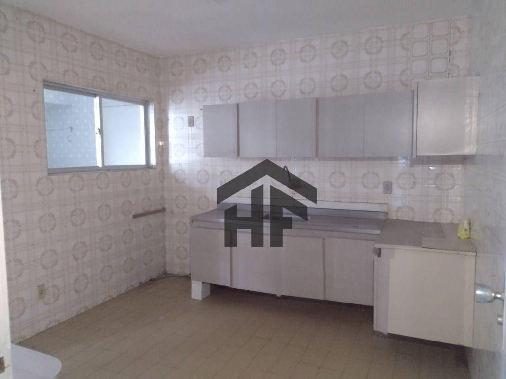 Apartamento à venda com 3 quartos, 128m² - Foto 13