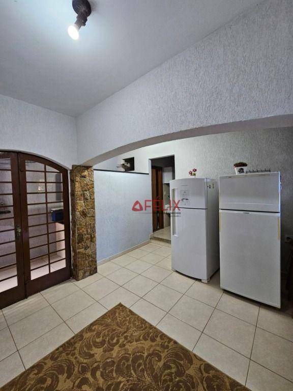 Sobrado à venda com 4 quartos, 334m² - Foto 5