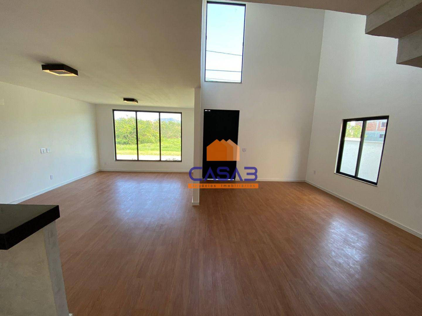 Casa à venda com 4 quartos, 208m² - Foto 5