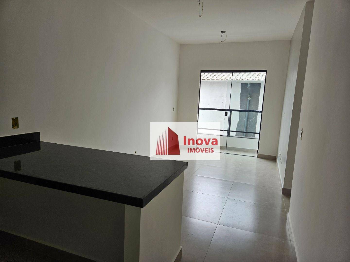 Apartamento à venda com 2 quartos, 60m² - Foto 3