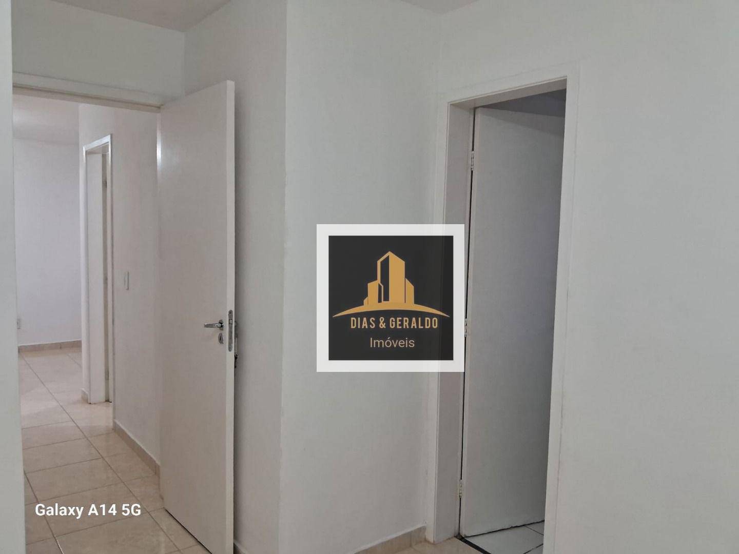 Apartamento para alugar com 2 quartos, 48m² - Foto 13